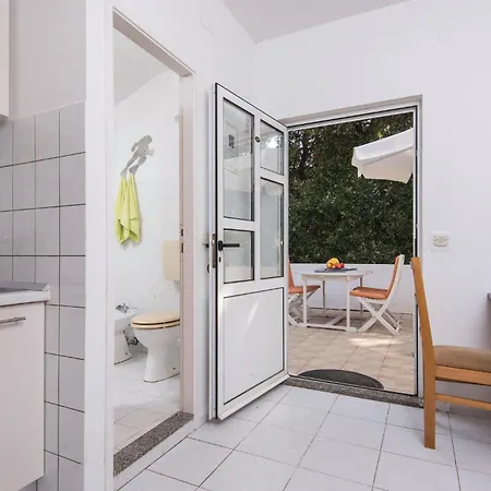 Two-Bedroom Apartment in Zuljana Žuljana