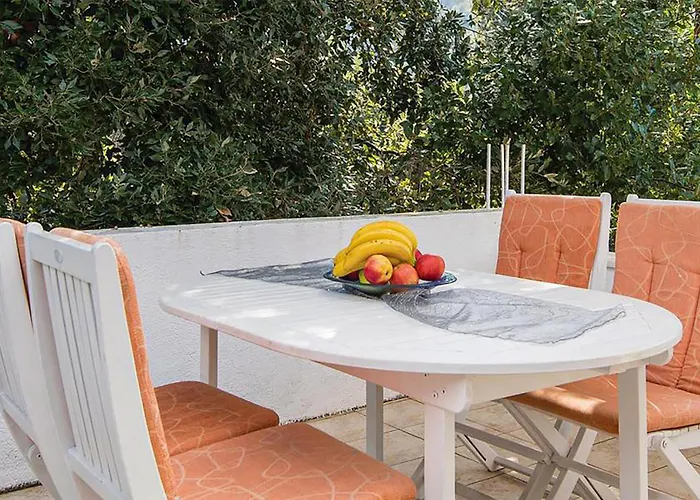 Cozy Apartment In Zuljana With Wifi Zuljana